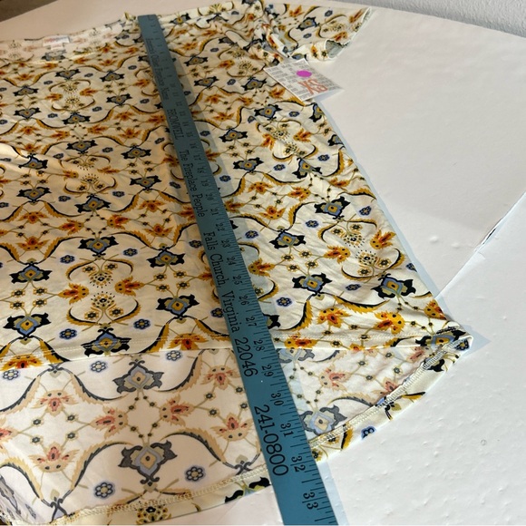 LuLaRoe Irma Multi Colored Blouse Size XS NWT - Picture 8 of 9